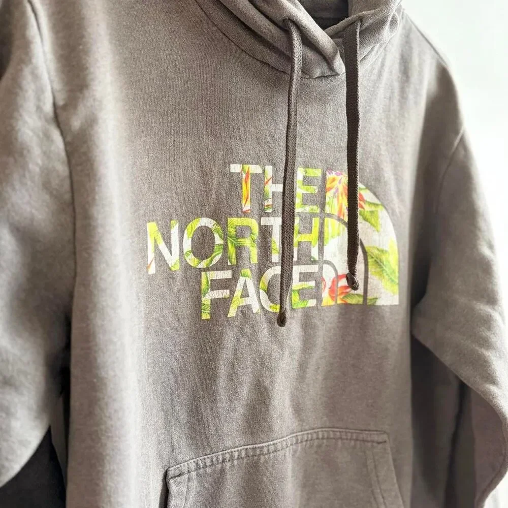 The North Face grey hoodie with tropical print Size S #outdoor #hiking #northfac